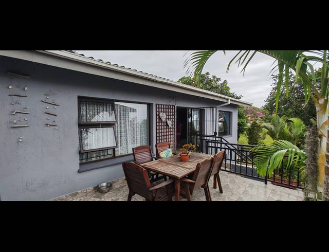 4 BEDROOM HOUSE FOR SALE IN UVONGO